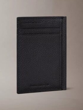 Porta-cartões com logótipo gravado em folha metálica