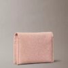 Porta-cartões minimalista com aba Monogram Porta-cartões minimalista com aba Monogram