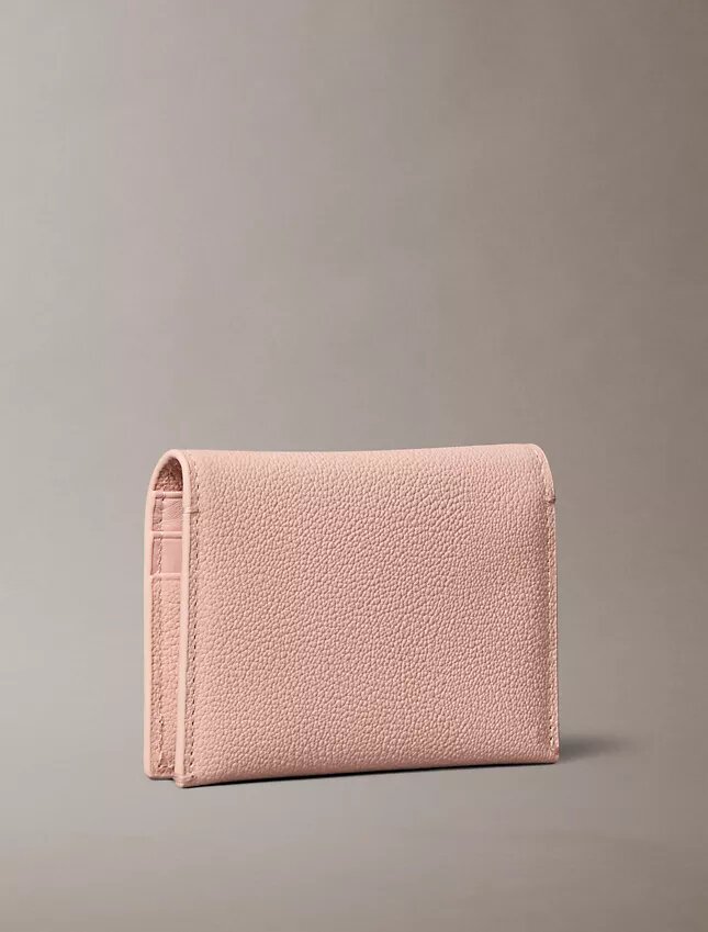 Porta-cartões minimalista com aba Monogram Porta-cartões minimalista com aba Monogram