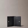 Porta-cartões minimalista com aba Monogram Porta-cartões minimalista com aba Monogram