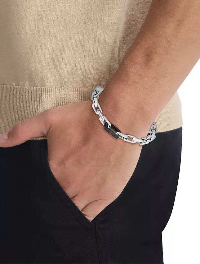 Pulseira com elos esculpidos Pulseira com elos esculpidos