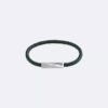 Pulseira de couro com identificação biselada