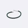 Pulseira de couro com identificação biselada