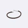 Pulseira de couro com identificação biselada