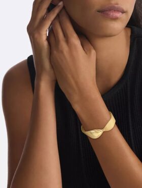 Pulseira tipo bangle com dobradiça
