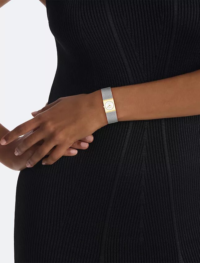 Relógio com mostrador geométrico e bracelete em malha Relógio com mostrador geométrico e bracelete em malha