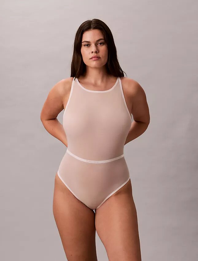 Roupa modeladora minimalista em malha Roupa modeladora minimalista em malha