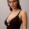 Roupa modeladora sensual em renda elástica Roupa modeladora sensual em renda elástica