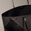 Saco de compras grande com logótipo em todo o tecido e bolsa Saco de compras grande com logótipo em todo o tecido e bolsa