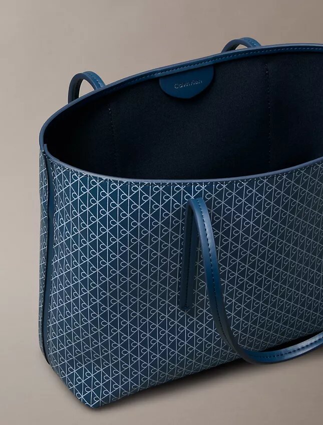 Saco de compras pequeno com logótipo em todo o tecido e bolsa Saco de compras pequeno com logótipo em todo o tecido e bolsa