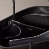 Saco Tote com logótipo perfurado Saco Tote com logótipo perfurado