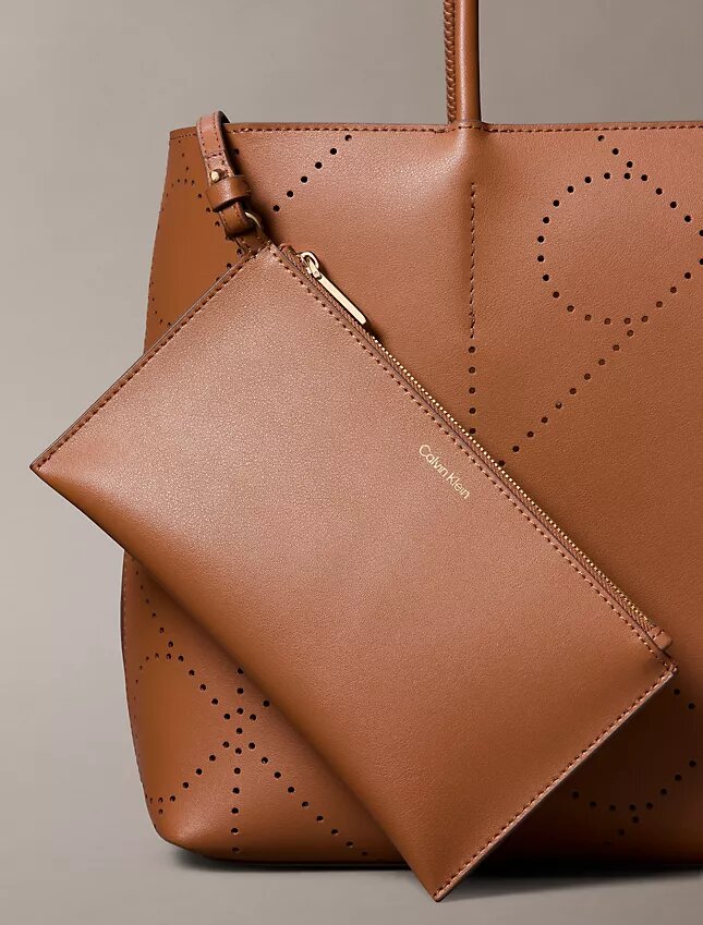 Saco Tote com logótipo perfurado Saco Tote com logótipo perfurado