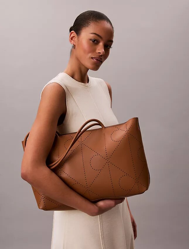 Saco Tote com logótipo perfurado Saco Tote com logótipo perfurado