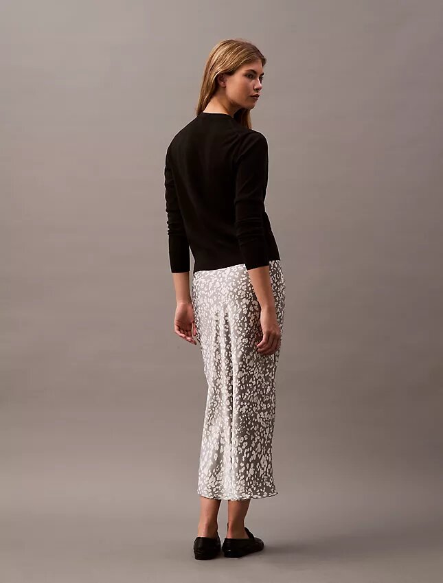 Saia midi em cetim amassado estampado Saia midi em cetim amassado estampado