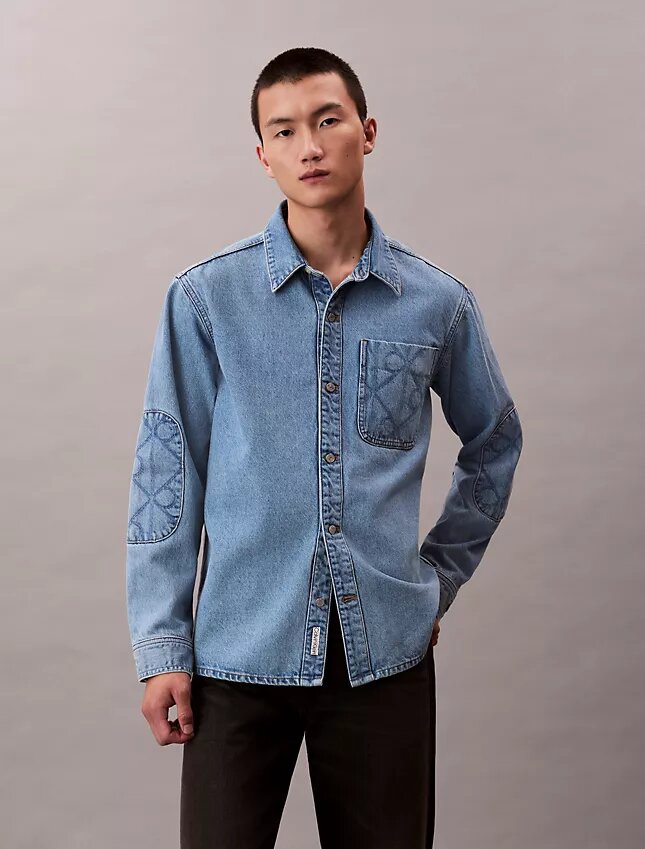 Sobrecamisa de Denim com emblema dos anos 90 Sobrecamisa de Denim com emblema dos anos 90
