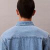 Sobrecamisa de Denim com emblema dos anos 90 Sobrecamisa de Denim com emblema dos anos 90
