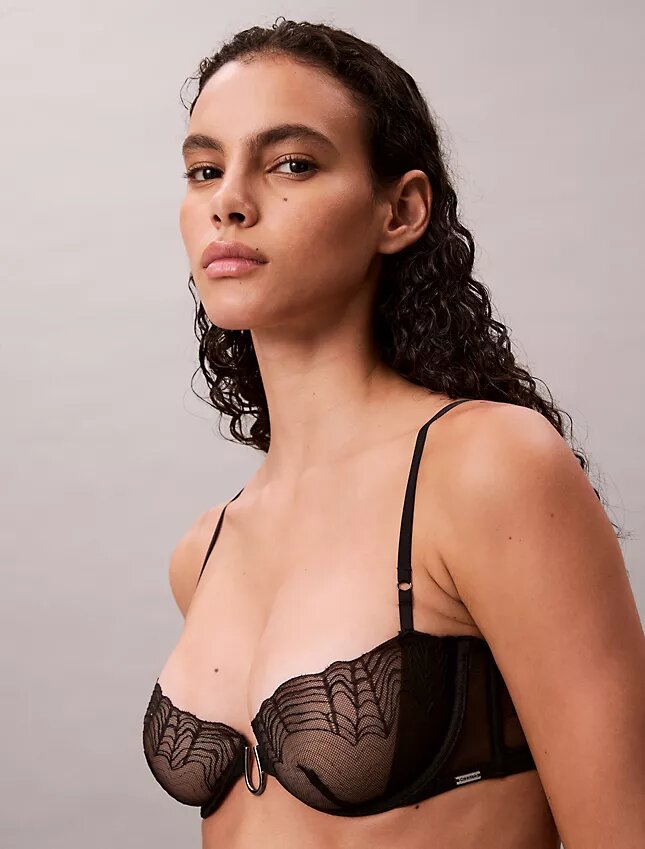 Soutien balconette Unlined em renda geométrica preta CK Black Soutien balconette Unlined em renda geométrica preta CK Black