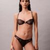 Soutien balconette Unlined em renda geométrica preta CK Black Soutien balconette Unlined em renda geométrica preta CK Black