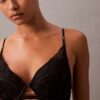 Soutien Push-Up com decote profundo em renda floral preta CK Black Soutien Push-Up com decote profundo em renda floral preta CK Black