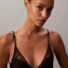 Sutiã Plunge CK Black Floral Lace com forro leve Sutiã Plunge CK Black Floral Lace com forro leve