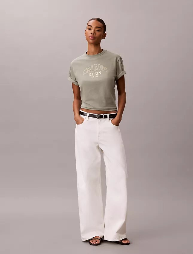 T-shirt Boxy com logótipo em arco T-shirt Boxy com logótipo em arco