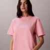 T-shirt Boxy com logótipo em arco