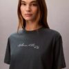 T-shirt Boxy com logótipo em script