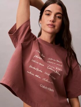 T-shirt Boxy com logótipo em tipo de letra gráfico