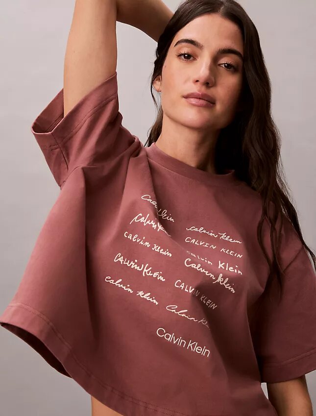 T-shirt Boxy com logótipo em tipo de letra gráfico T-shirt Boxy com logótipo em tipo de letra gráfico