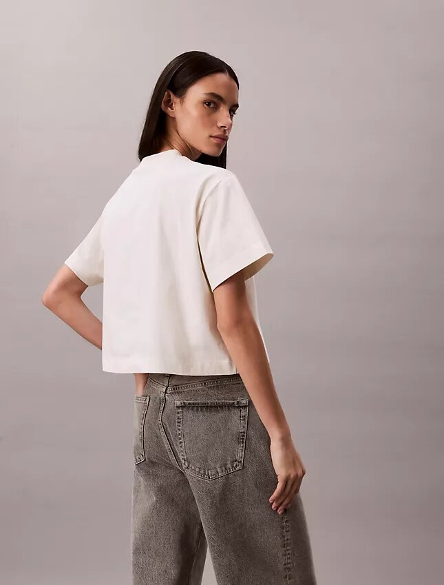 T-shirt Boxy com logótipo em tipo de letra gráfico T-shirt Boxy com logótipo em tipo de letra gráfico