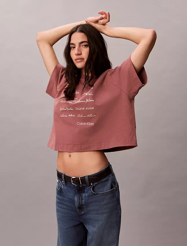 T-shirt Boxy com logótipo em tipo de letra gráfico T-shirt Boxy com logótipo em tipo de letra gráfico