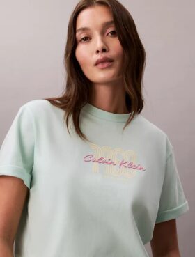 T-shirt Boxy com logótipo gráfico de 1968