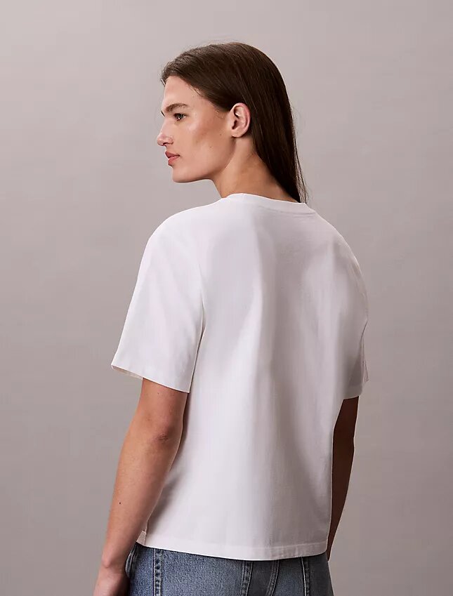 T-shirt Boxy com logótipo gráfico em letra desbotada T-shirt Boxy com logótipo gráfico em letra desbotada