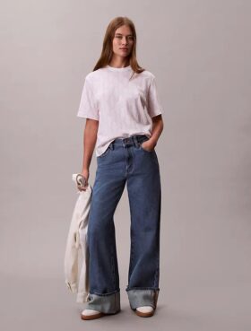 T-shirt Boxy com Monogram em toda a superfície