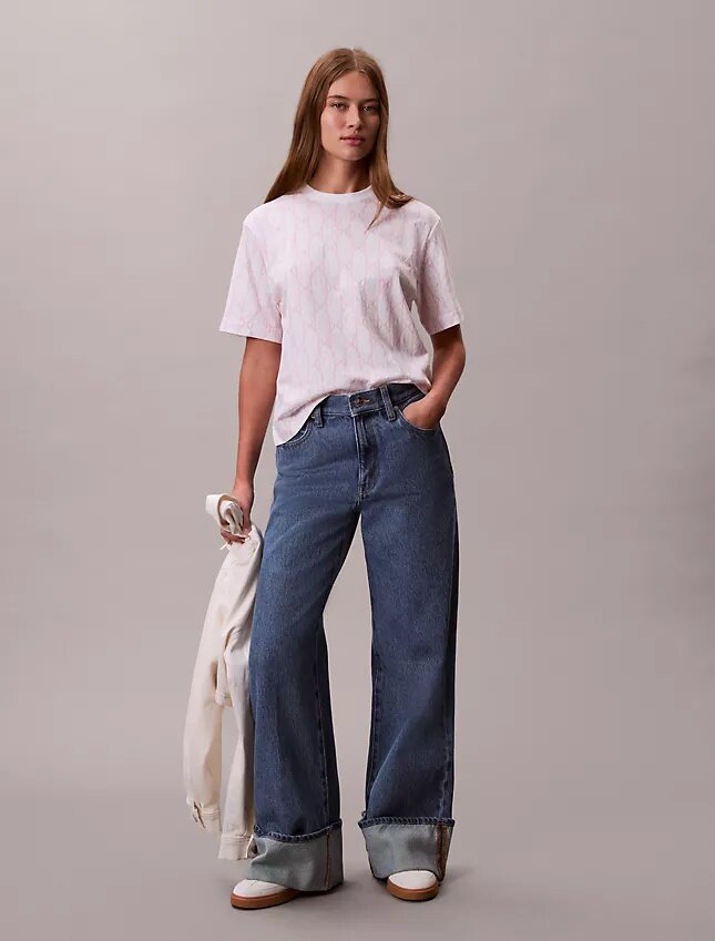 T-shirt Boxy com Monogram em toda a superfície T-shirt Boxy com Monogram em toda a superfície