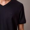 T-shirt clássica com decote em V Liquid Touch T-shirt clássica com decote em V Liquid Touch