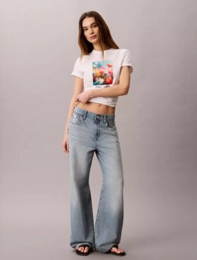 T-shirt clássica com grafismo floral