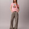 T-shirt clássica com grafismo floral T-shirt clássica com grafismo floral