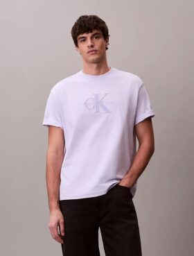 T-shirt clássica com gráfico Monologo