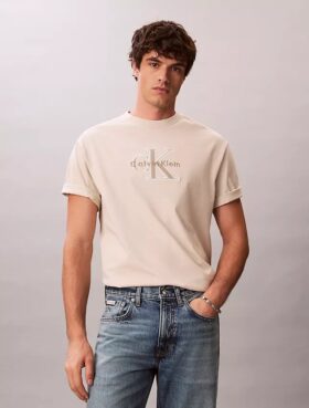 T-shirt clássica com gráfico Monologo