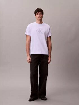 T-shirt clássica com gráfico Monologo