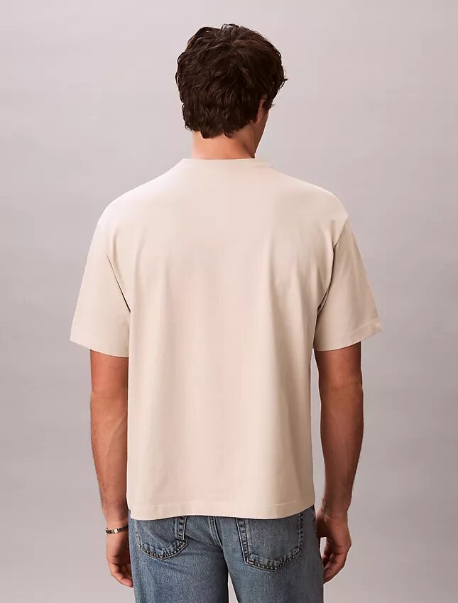 T-shirt clássica com gráfico Monologo T-shirt clássica com gráfico Monologo