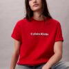 T-shirt clássica com logótipo bordado T-shirt clássica com logótipo bordado
