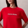 T-shirt clássica com logótipo bordado T-shirt clássica com logótipo bordado