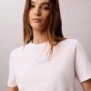 T-shirt clássica com logótipo Calvin Script T-shirt clássica com logótipo Calvin Script