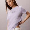 T-shirt clássica com logótipo Calvin Script T-shirt clássica com logótipo Calvin Script