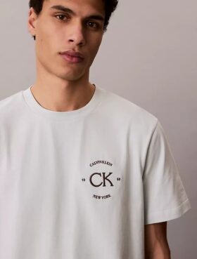 T-shirt clássica com logótipo circular