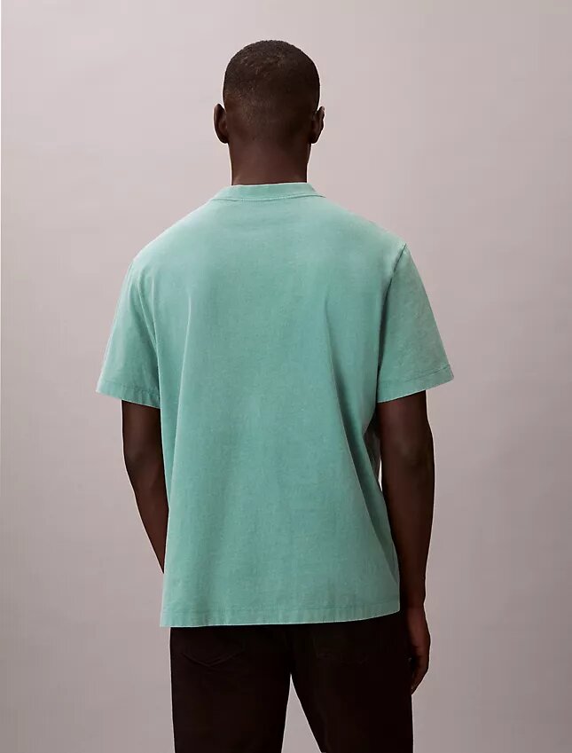 T-shirt clássica com logótipo e efeito de lavagem ácida T-shirt clássica com logótipo e efeito de lavagem ácida