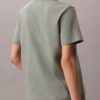 T-shirt clássica com logótipo em destaque T-shirt clássica com logótipo em destaque