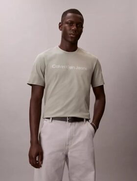 T-shirt clássica com logótipo em folha metálica